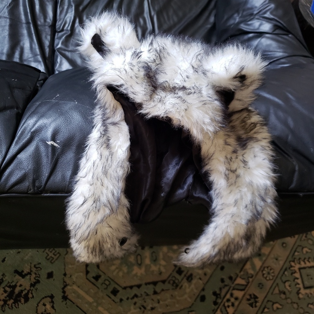 Fur hat